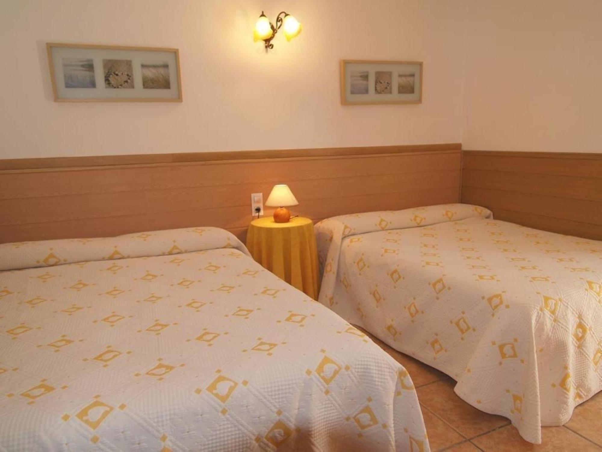 Mit Privatpool Fuer 6 Personen Ca 90 M In Cala Santanyi, Balearen Mallorca *